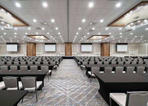 hilton college station and conference center
