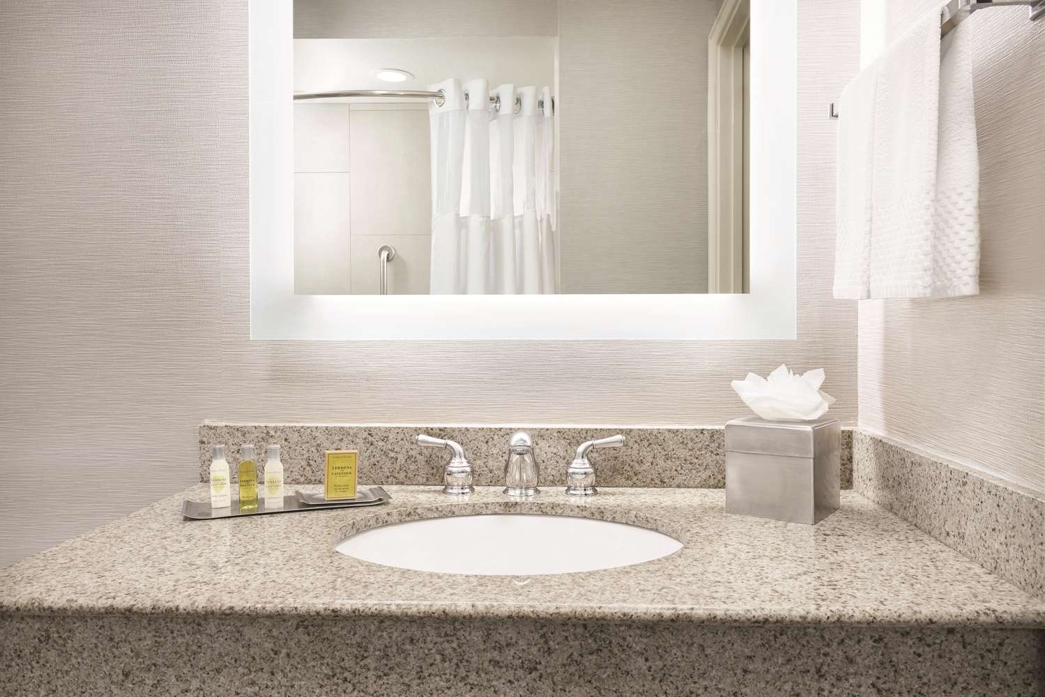 doubletree by hilton colorado springs