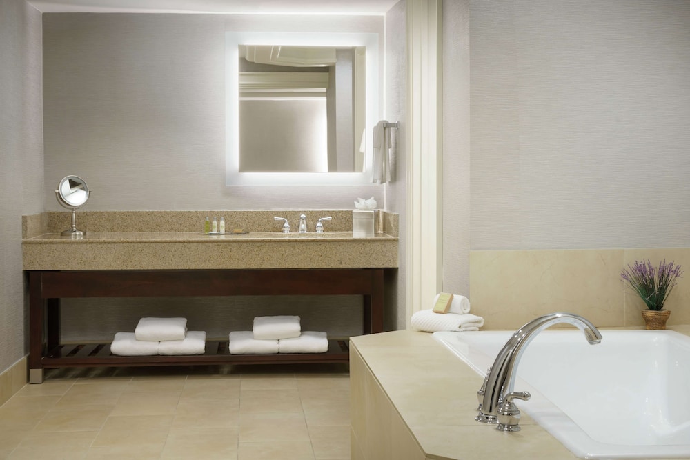 doubletree by hilton colorado springs