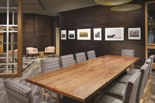 doubletree by hilton colorado springs