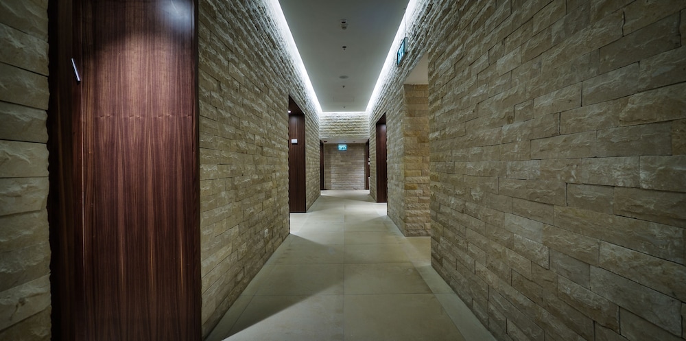 elma hotel and art complex
