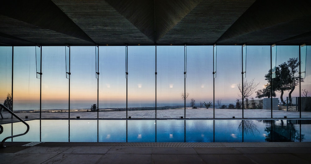 elma hotel and art complex