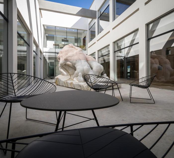 elma hotel and art complex