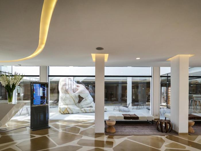 elma hotel and art complex