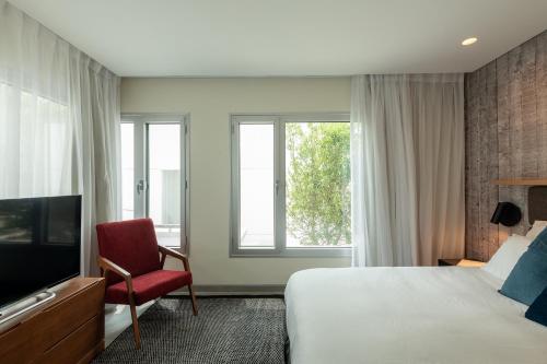 elma hotel and art complex