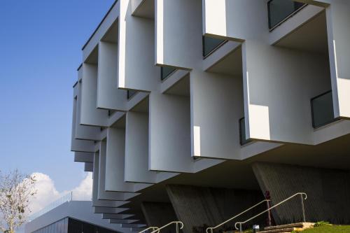 elma hotel and art complex