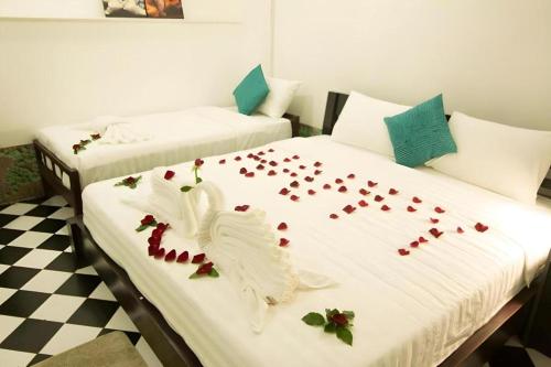 new ihouse hotel hostel