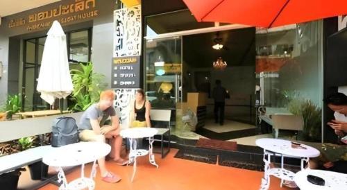 new ihouse hotel hostel