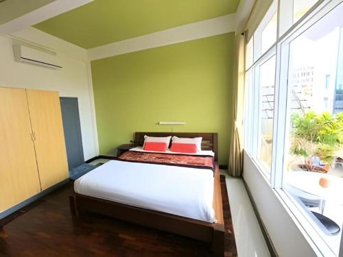 new ihouse hotel hostel