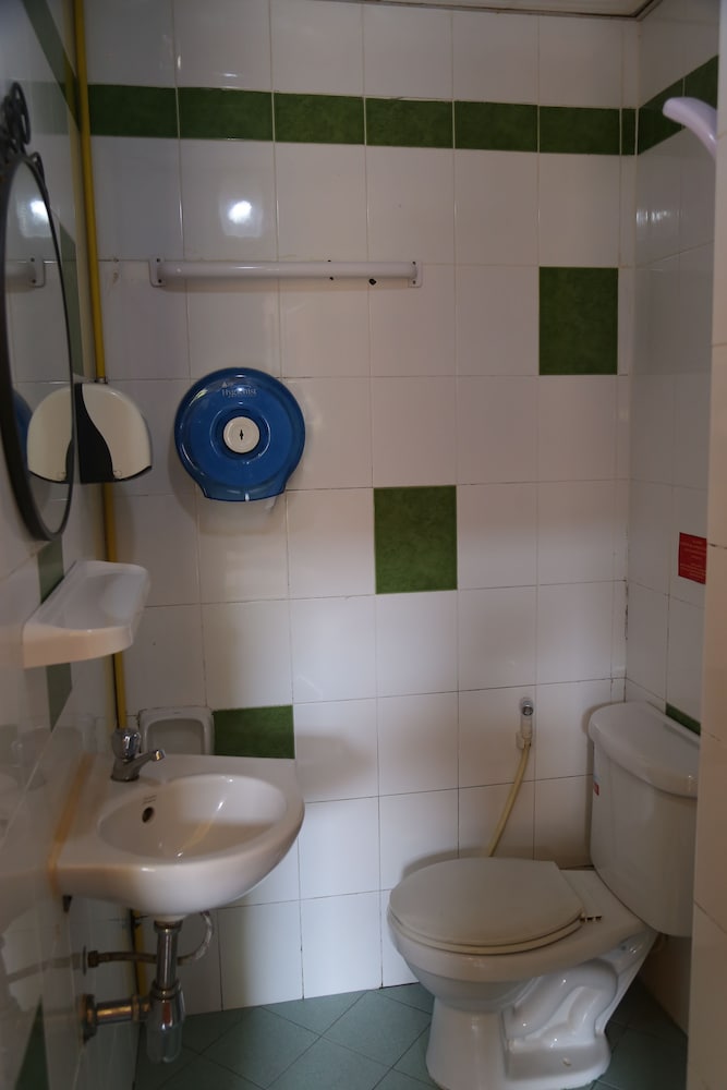 new ihouse hotel hostel