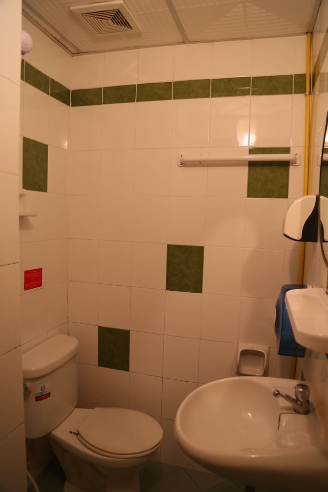 new ihouse hotel hostel