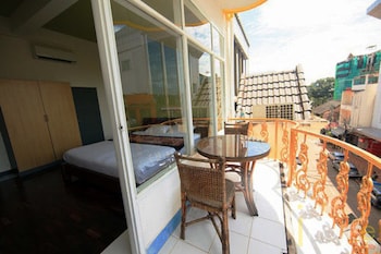 new ihouse hotel hostel