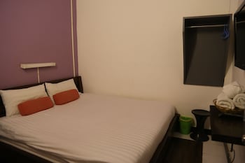 new ihouse hotel hostel