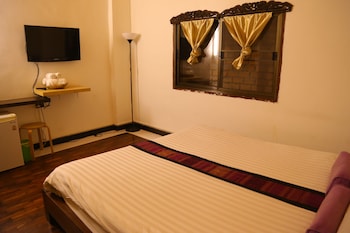 new ihouse hotel hostel