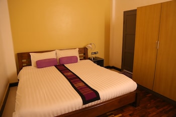 new ihouse hotel hostel