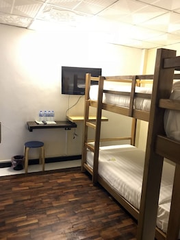 new ihouse hotel hostel