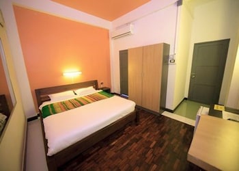 new ihouse hotel hostel