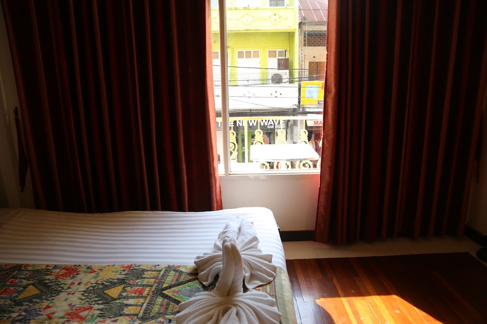 new ihouse hotel hostel