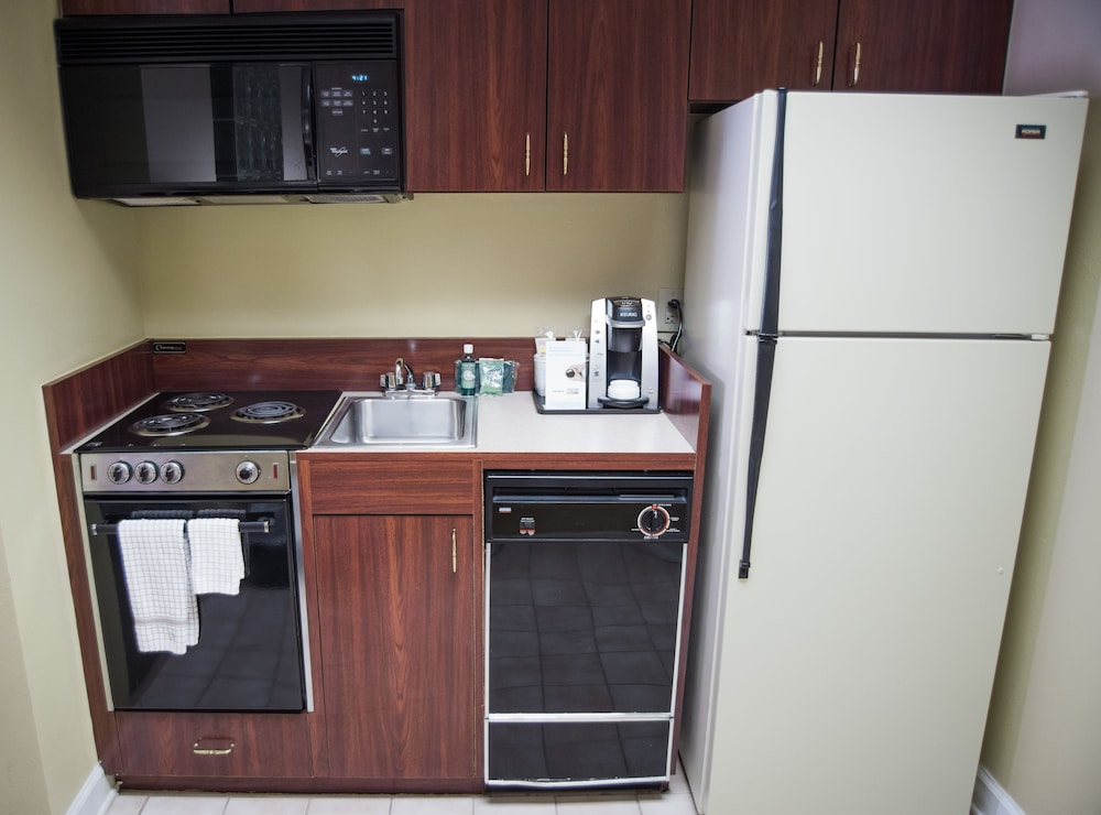 holiday inn express hotel and suites conover hickor