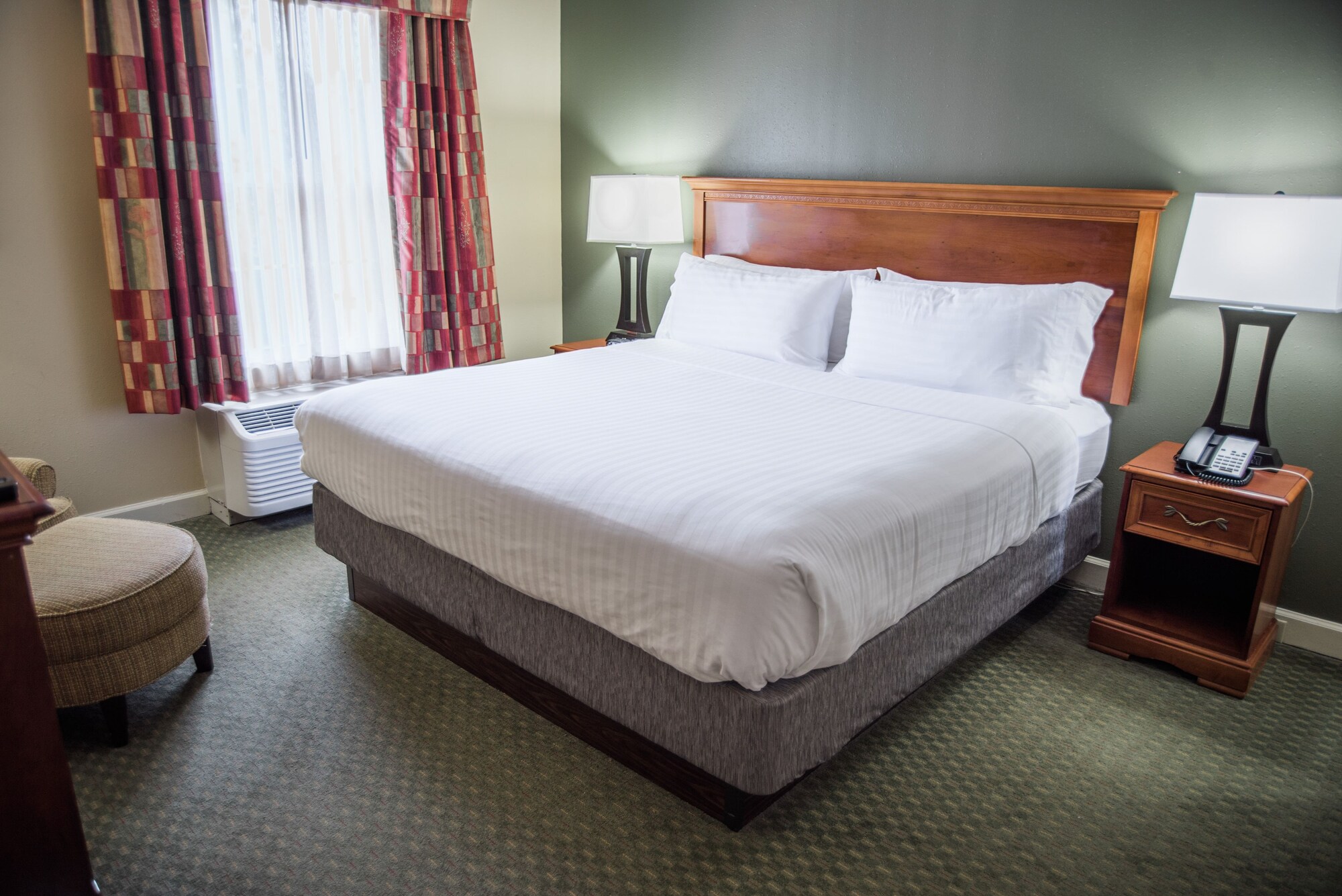 holiday inn express hotel and suites conover hickor