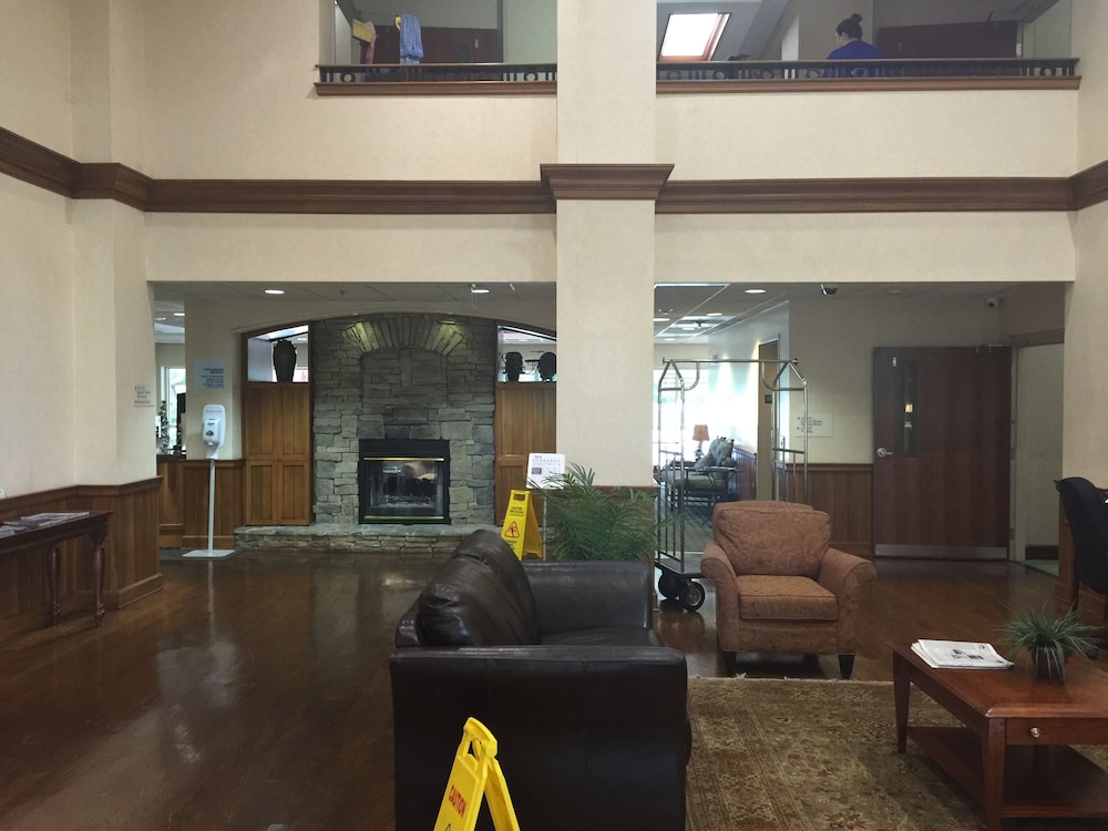 holiday inn express hotel and suites conover hickor