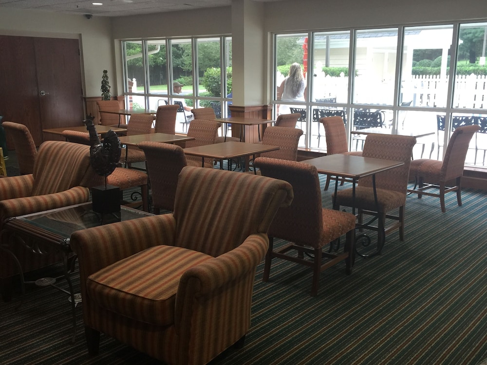 holiday inn express hotel and suites conover hickor