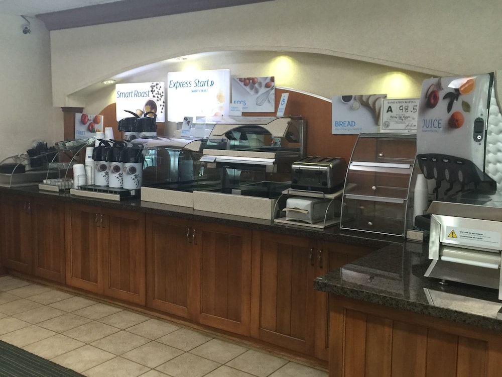holiday inn express hotel and suites conover hickor