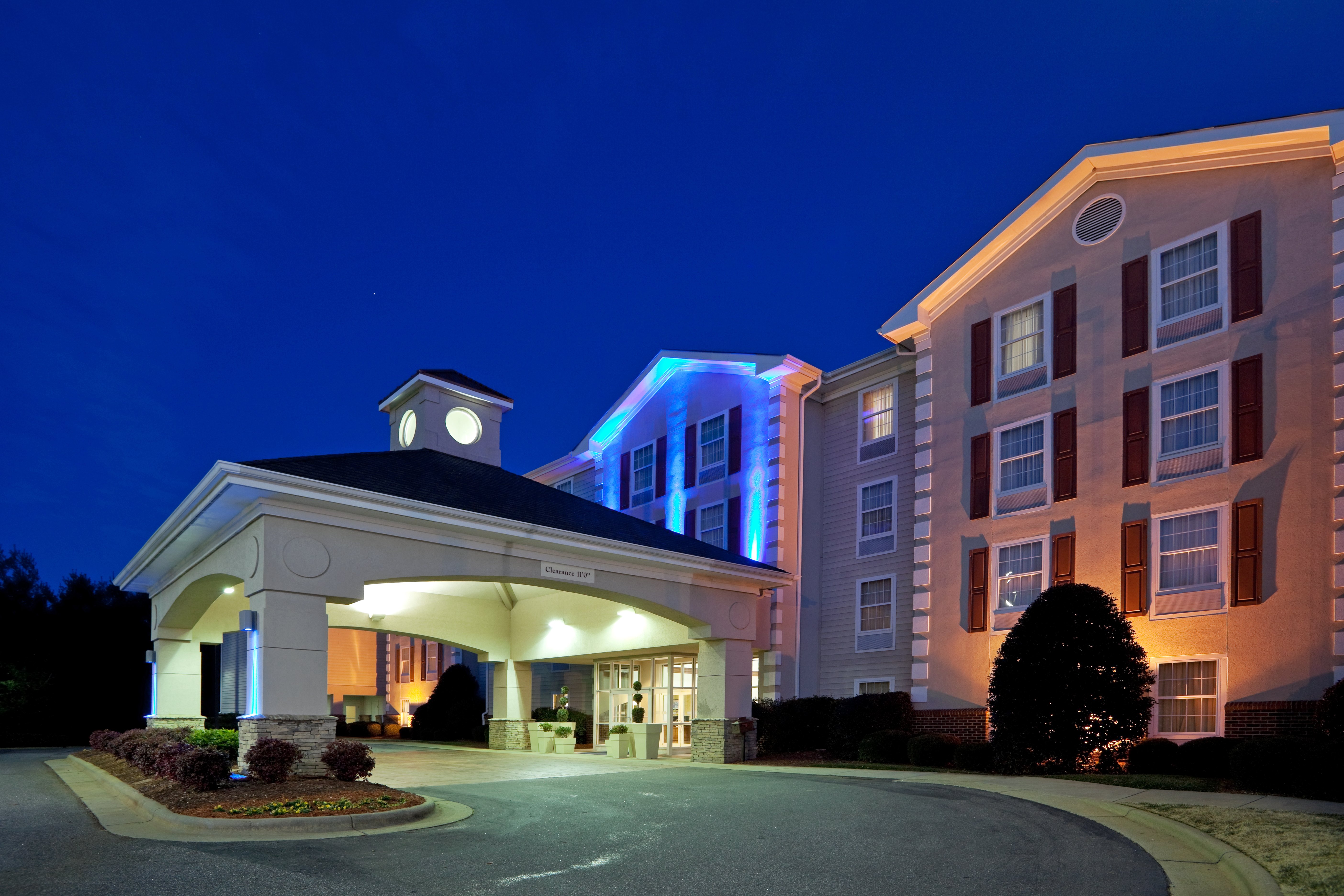 holiday inn express hotel and suites conover hickor