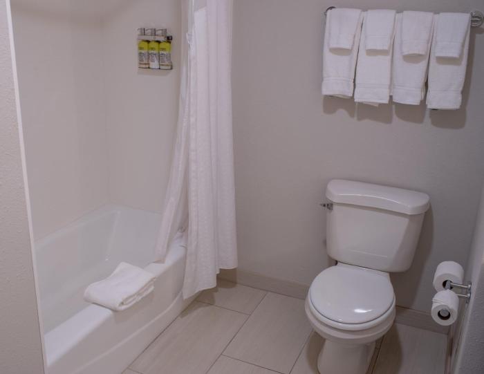 holiday inn express hotel and suites conover hickor
