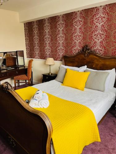 The Crown Hotel,Buckingham>>Brackley,3 star