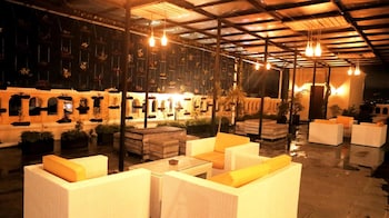 amarelo hotel