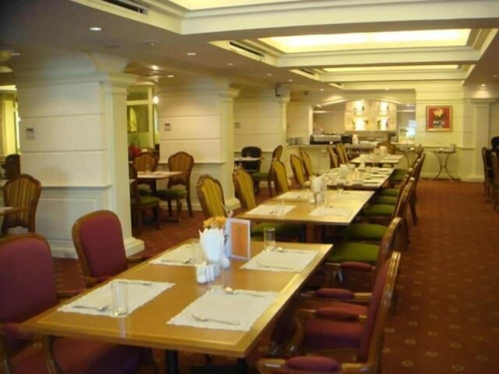 ebina house