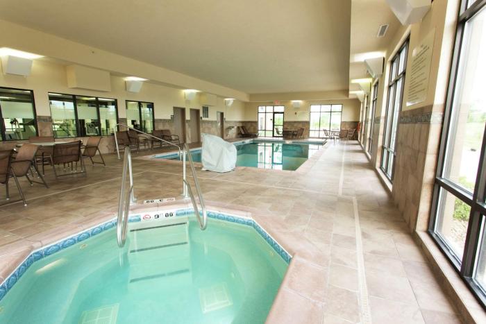 hampton inn and suites ankeny