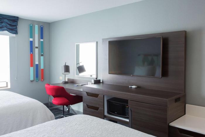 hampton inn and suites ankeny