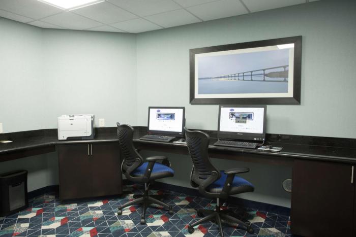 hampton inn and suites ankeny