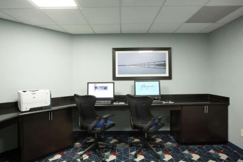 hampton inn and suites ankeny
