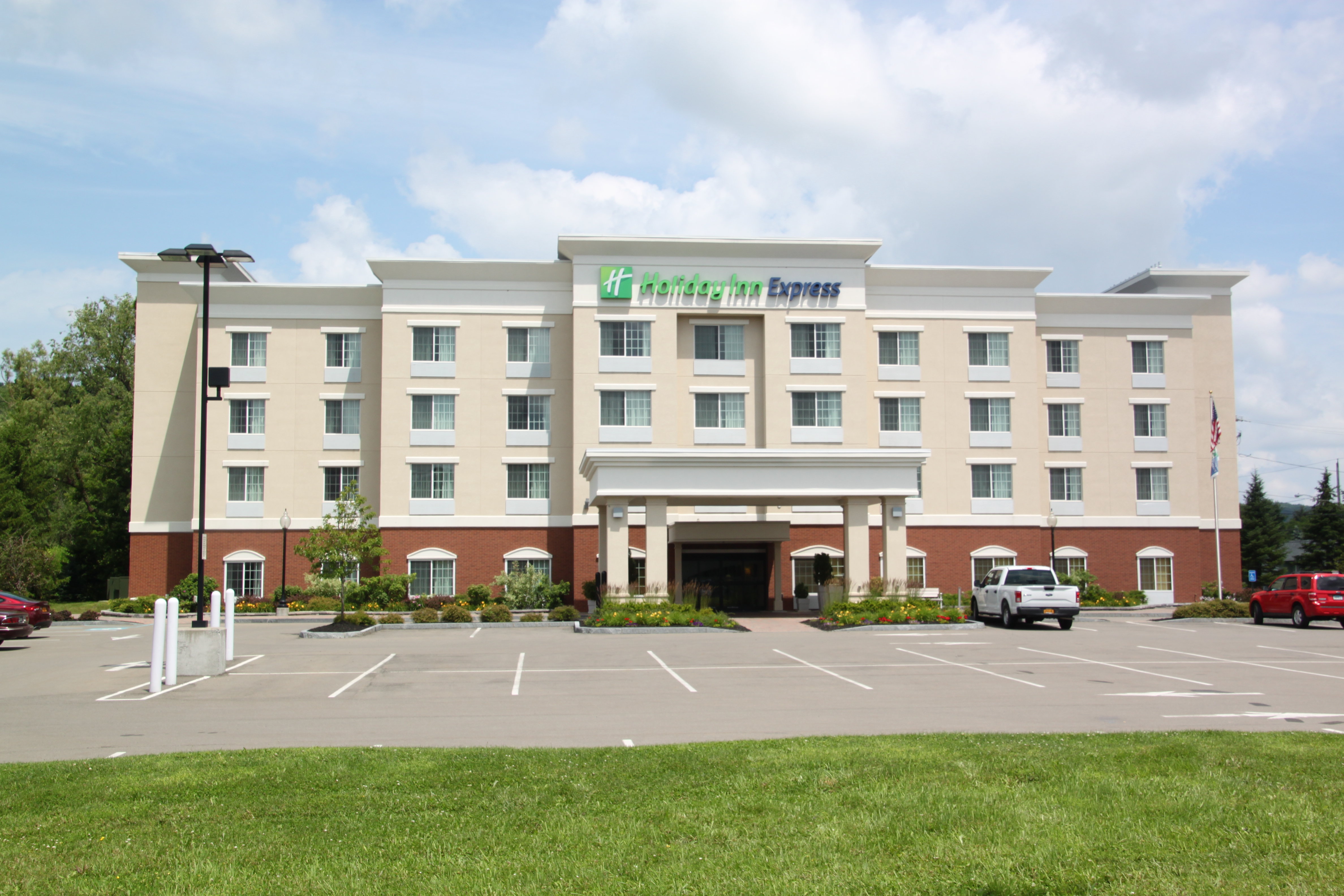 holiday inn express cortland by ihg