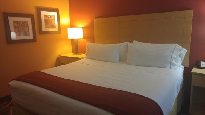 holiday inn express cortland by ihg