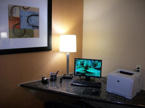 holiday inn express cortland by ihg