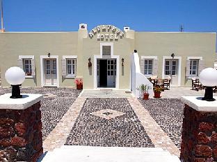 Albatros Hotel,Karterados>>Fira,4 star