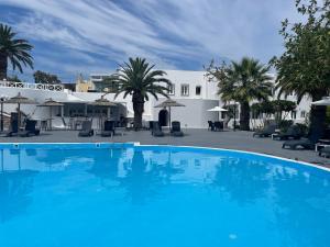 Albatros Hotel,Karterados>>Fira,4 star