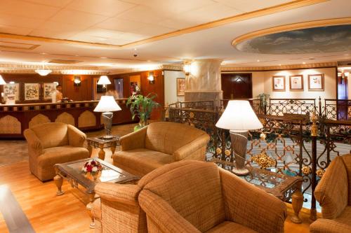 landmark plaza hotel