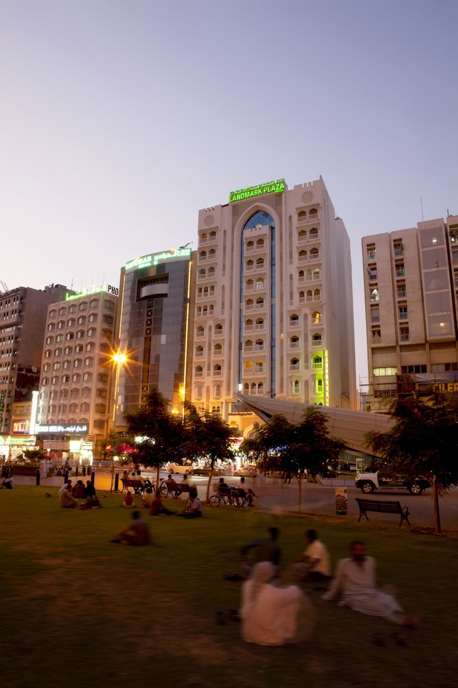 landmark plaza hotel