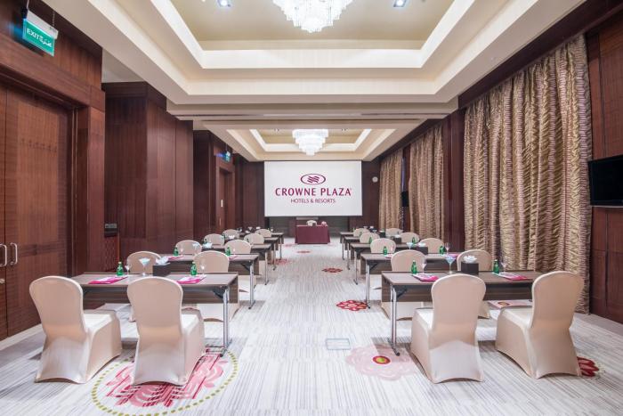 crowne plaza duqm by ihg