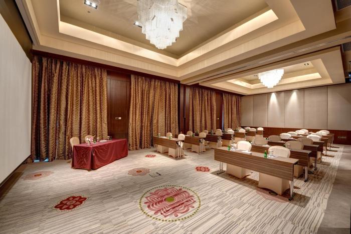 crowne plaza duqm by ihg