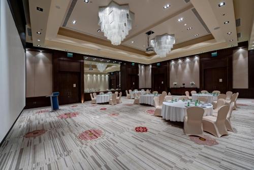 crowne plaza duqm by ihg