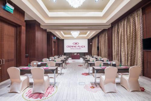 crowne plaza duqm by ihg