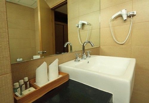 triniti hotel gajah mada