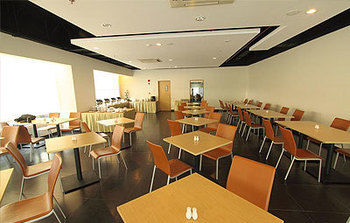 triniti hotel gajah mada