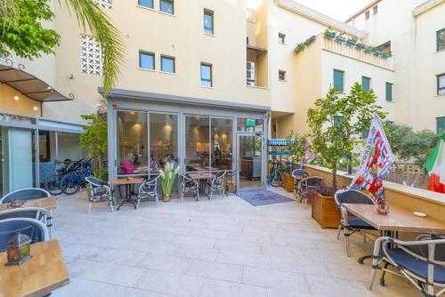 margosa hotel